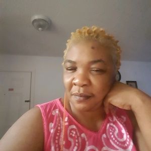 Meet your Posher, Coretha